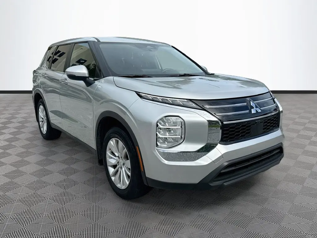 2025 Mitsubishi Outlander - $26,702