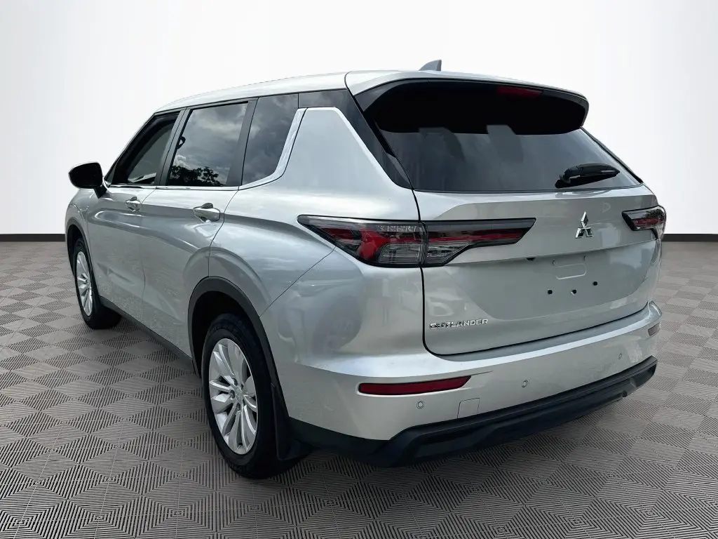 2025 Mitsubishi Outlander - $26,702
