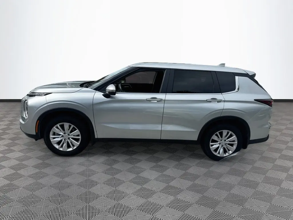 2025 Mitsubishi Outlander - $26,702