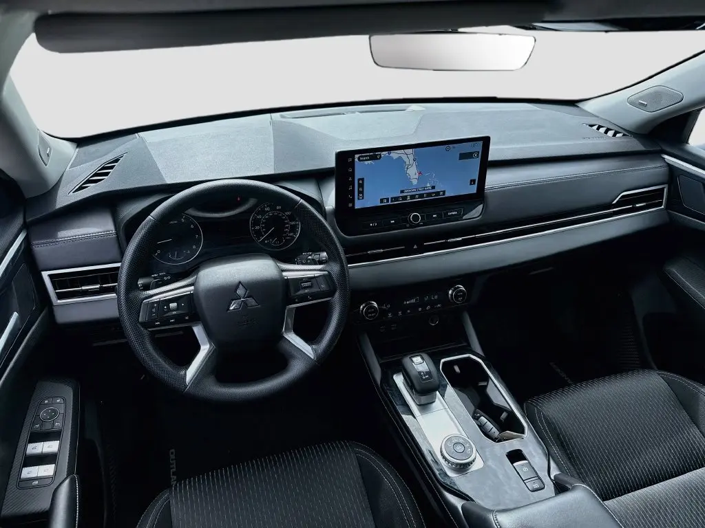 2025 Mitsubishi Outlander - $26,702
