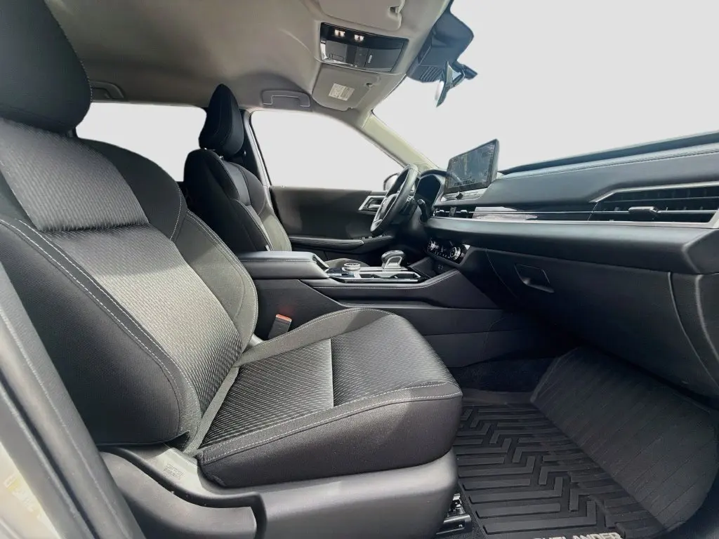 2025 Mitsubishi Outlander - $26,702