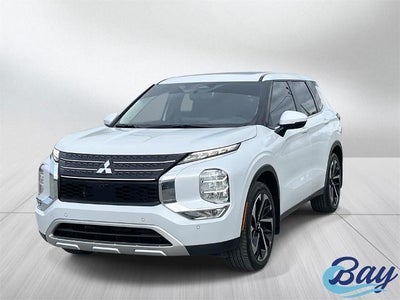 Photo of a 2022 Mitsubishi Outlander SE 4DR SUV for sale