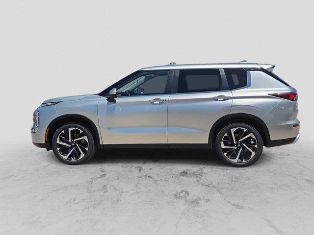 2022 Mitsubishi Outlander - $15,988