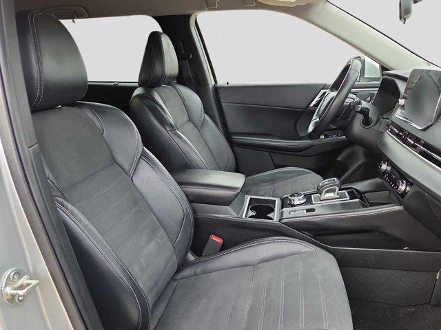 2022 Mitsubishi Outlander - $15,988