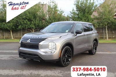 Photo of a 2022 Mitsubishi Outlander SE 4DR SUV for sale