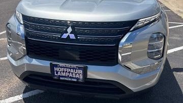 2024 Mitsubishi Outlander ES