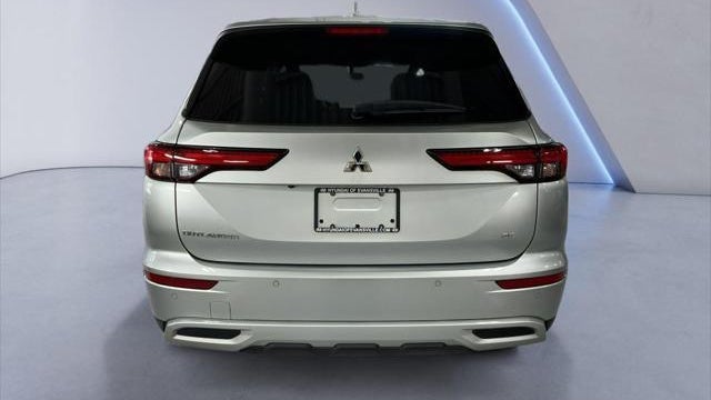 2022 Mitsubishi Outlander SE