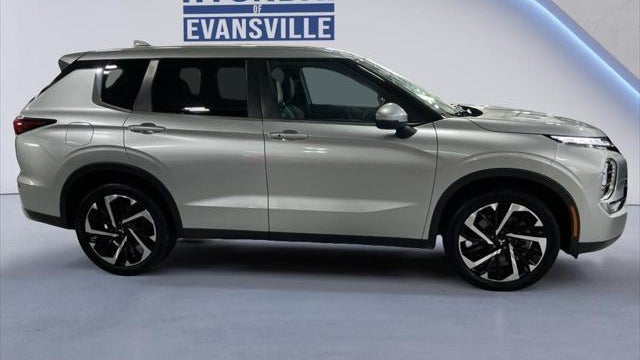 2022 Mitsubishi Outlander SE