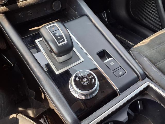 2022 Mitsubishi Outlander - $15,435