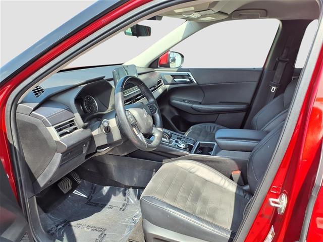 2022 Mitsubishi Outlander - $15,435