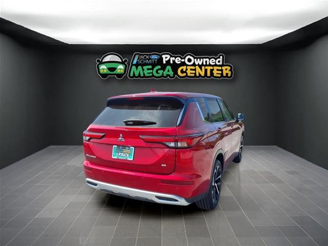 2022 Mitsubishi Outlander - $15,435