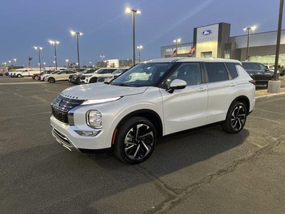 Photo of a 2022 Mitsubishi Outlander SE 4DR SUV for sale