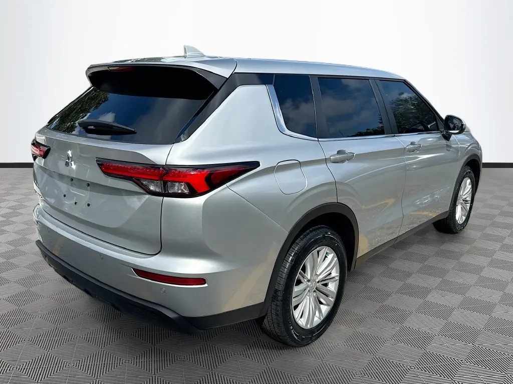 2024 Mitsubishi Outlander - $19,034