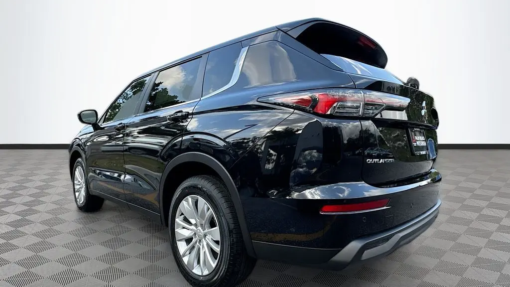 2025 Mitsubishi Outlander ES