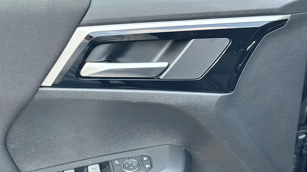 2025 Mitsubishi Outlander ES