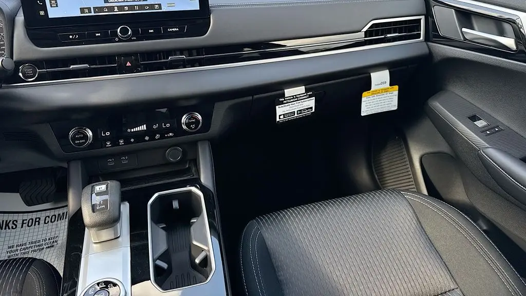 2025 Mitsubishi Outlander ES