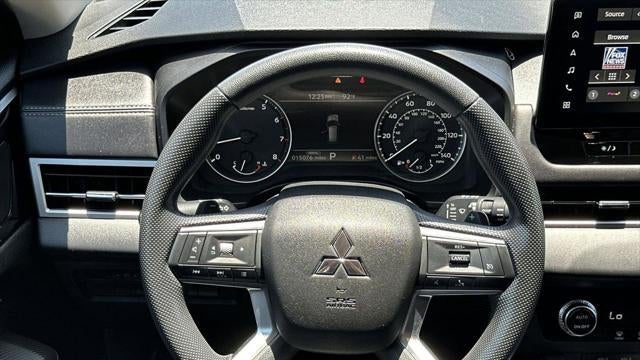 2025 Mitsubishi Outlander ES