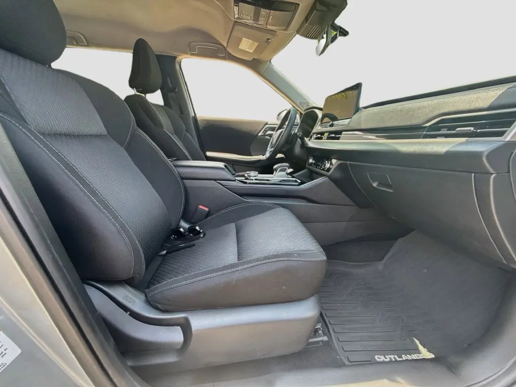 2025 Mitsubishi Outlander - $25,952