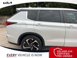 2022 Outlander Thumbnail 3