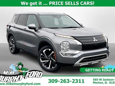 Photo of a 2022 Mitsubishi Outlander SE 4DR SUV for sale