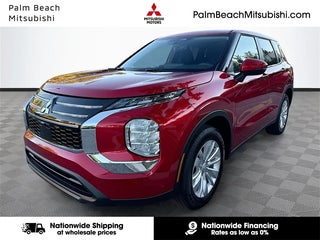 2026 Mitsubishi Outlander with Red Diamond Exterior