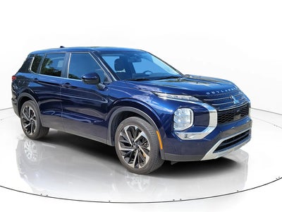 Photo of a 2024 Mitsubishi Outlander SE 4DR SUV for sale