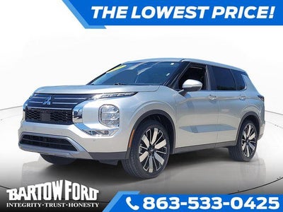 Photo of a 2025 Mitsubishi Outlander SE 4DR SUV for sale