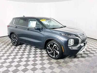 Photo of a 2024 Mitsubishi Outlander SE 4DR SUV for sale