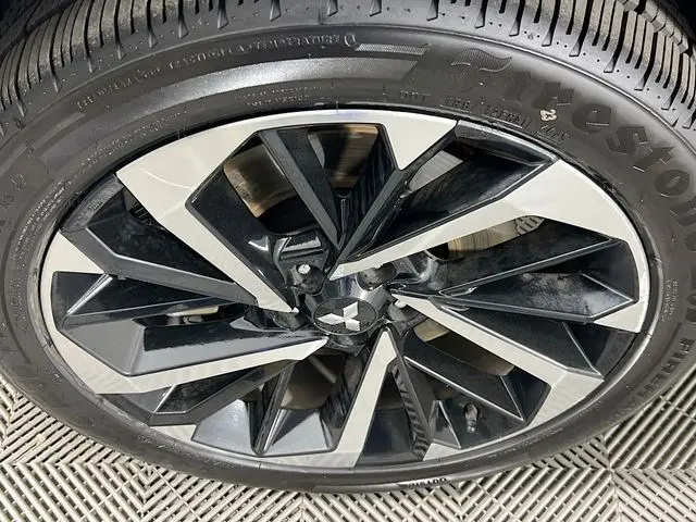 2024 Mitsubishi Outlander - $23,500