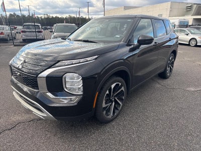 Photo of a 2024 Mitsubishi Outlander SE 4DR SUV for sale