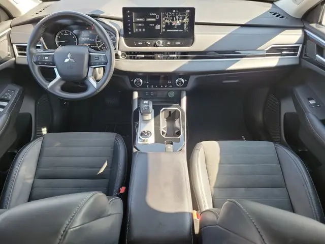 2025 Mitsubishi Outlander - $25,652