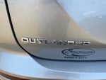 2025 Outlander Thumbnail 15