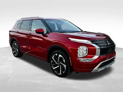 Photo of a 2023 Mitsubishi Outlander SEL 4DR SUV for sale