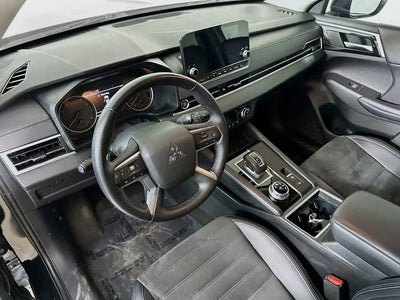 Photo of a 2024 Mitsubishi Outlander SE 4DR SUV for sale