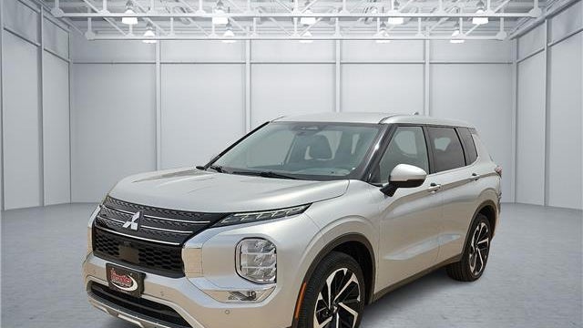 Preowned 2024 Mitsubishi Outlander SE for Sale