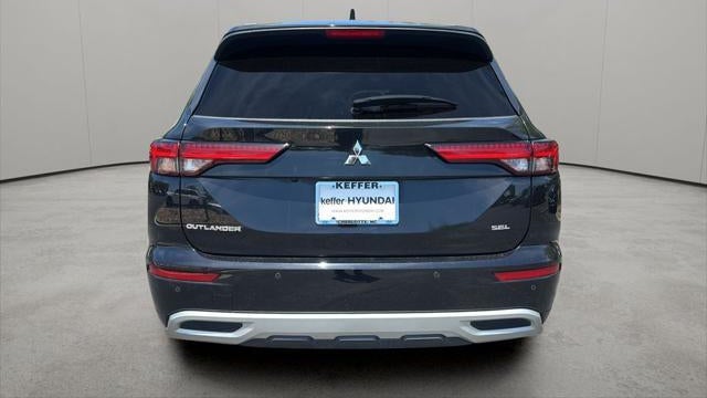 2023 Mitsubishi Outlander SE