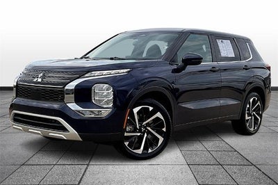 Photo of a 2024 Mitsubishi Outlander SE 4DR SUV for sale