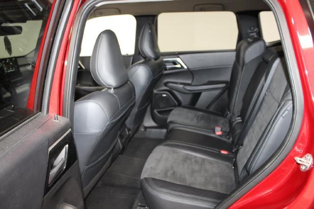 2025 Mitsubishi Outlander - $24,428
