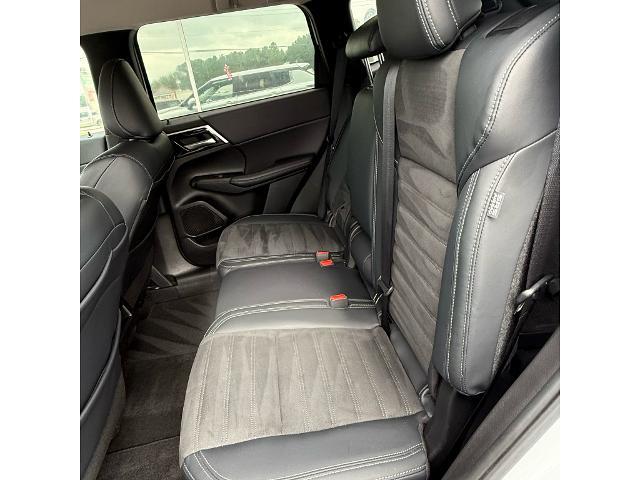2024 Mitsubishi Outlander - $26,900