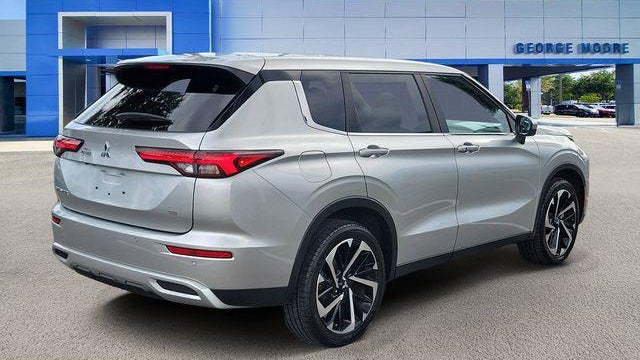2024 Mitsubishi Outlander SE
