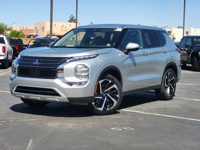 Photo of a 2024 Mitsubishi Outlander SE 4DR SUV for sale