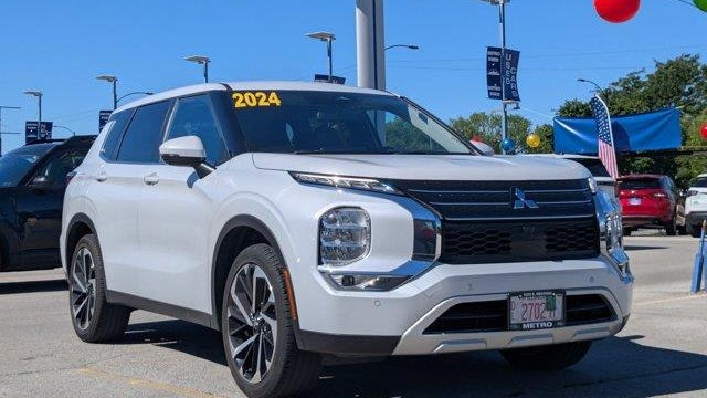 2024 Mitsubishi Outlander SE