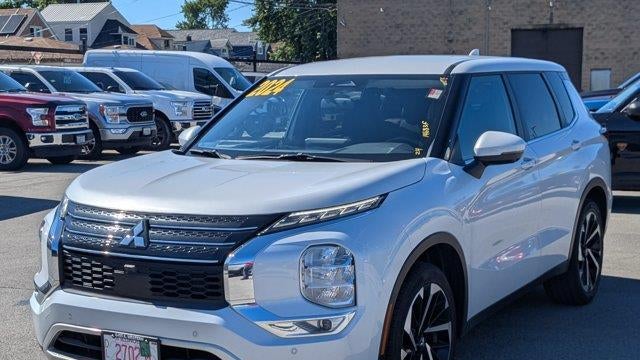 2024 Mitsubishi Outlander SE