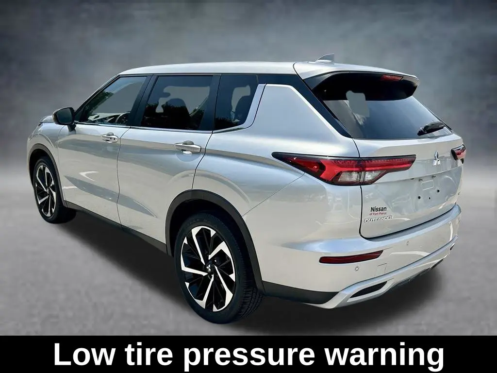 2024 Mitsubishi Outlander - $19,901