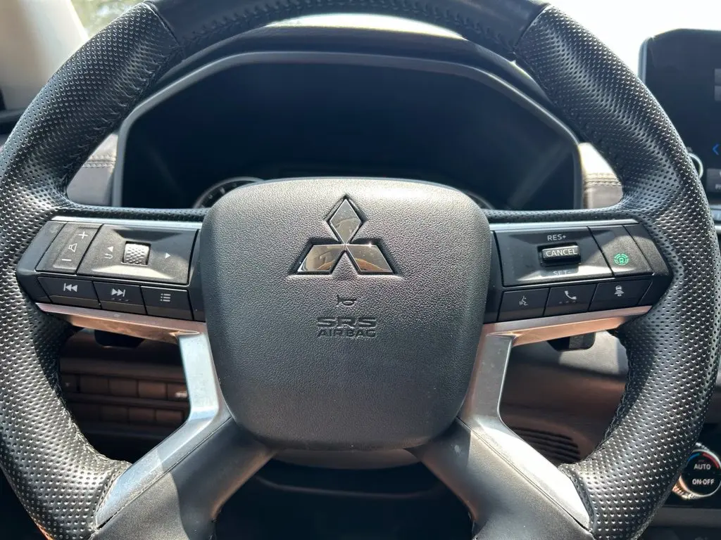 2024 Mitsubishi Outlander - $19,901