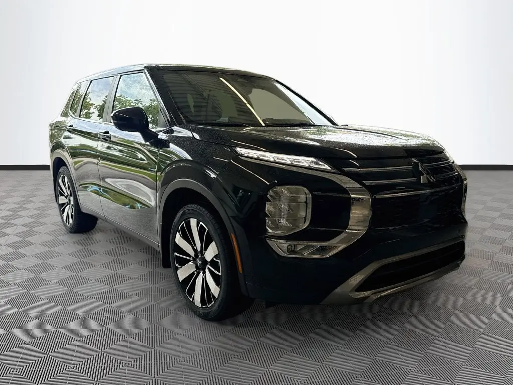 2025 Mitsubishi Outlander - $26,507