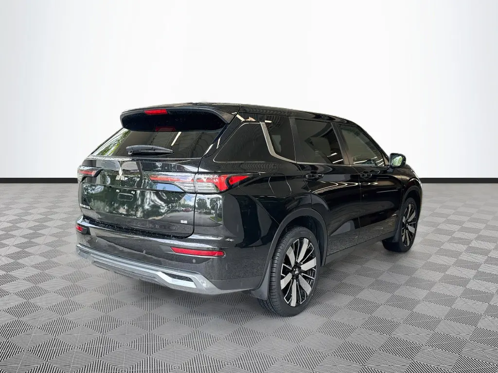 2025 Mitsubishi Outlander - $26,507