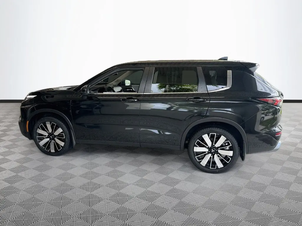 2025 Mitsubishi Outlander - $26,507