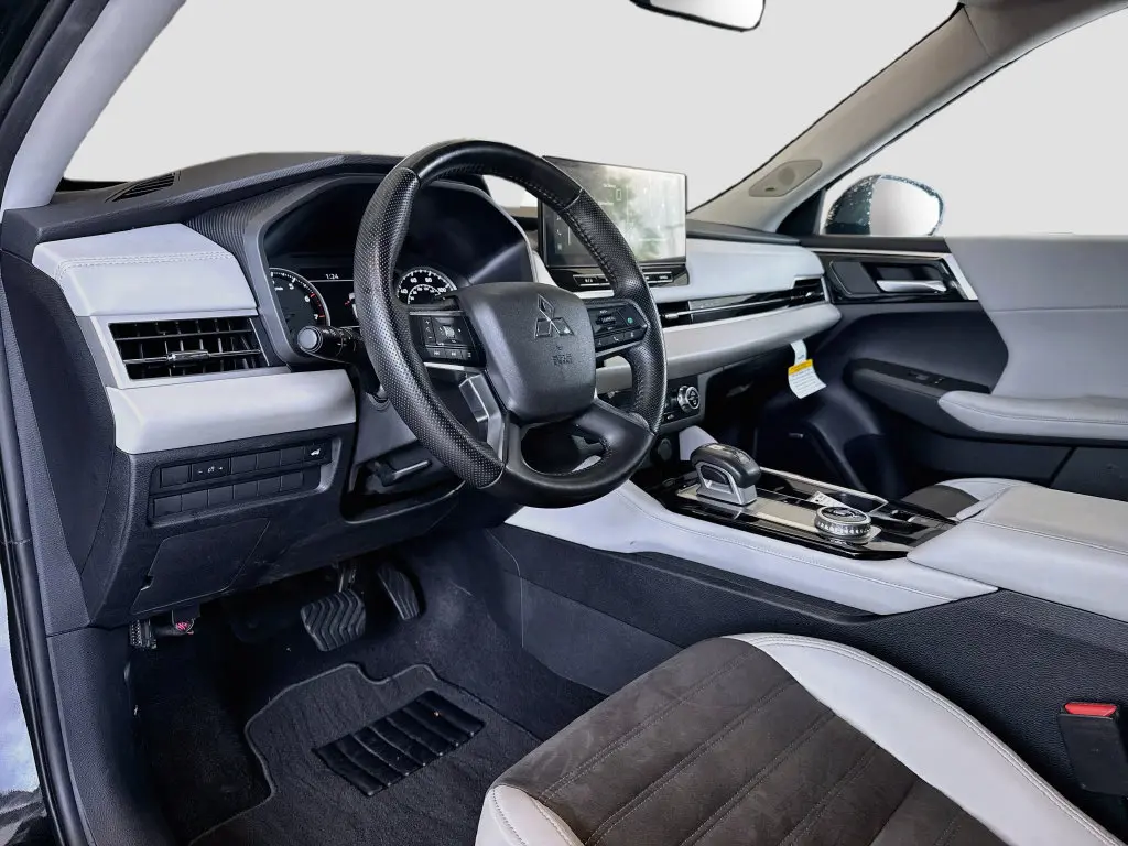 2025 Mitsubishi Outlander - $26,507