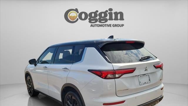 2023 Mitsubishi Outlander SE